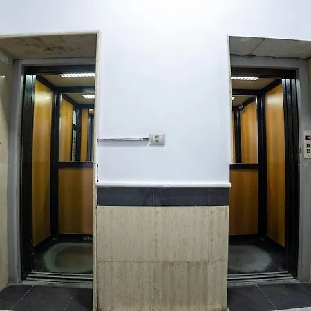 Apartment Erlis Comfy Cozy 1 Komuna Parisit *